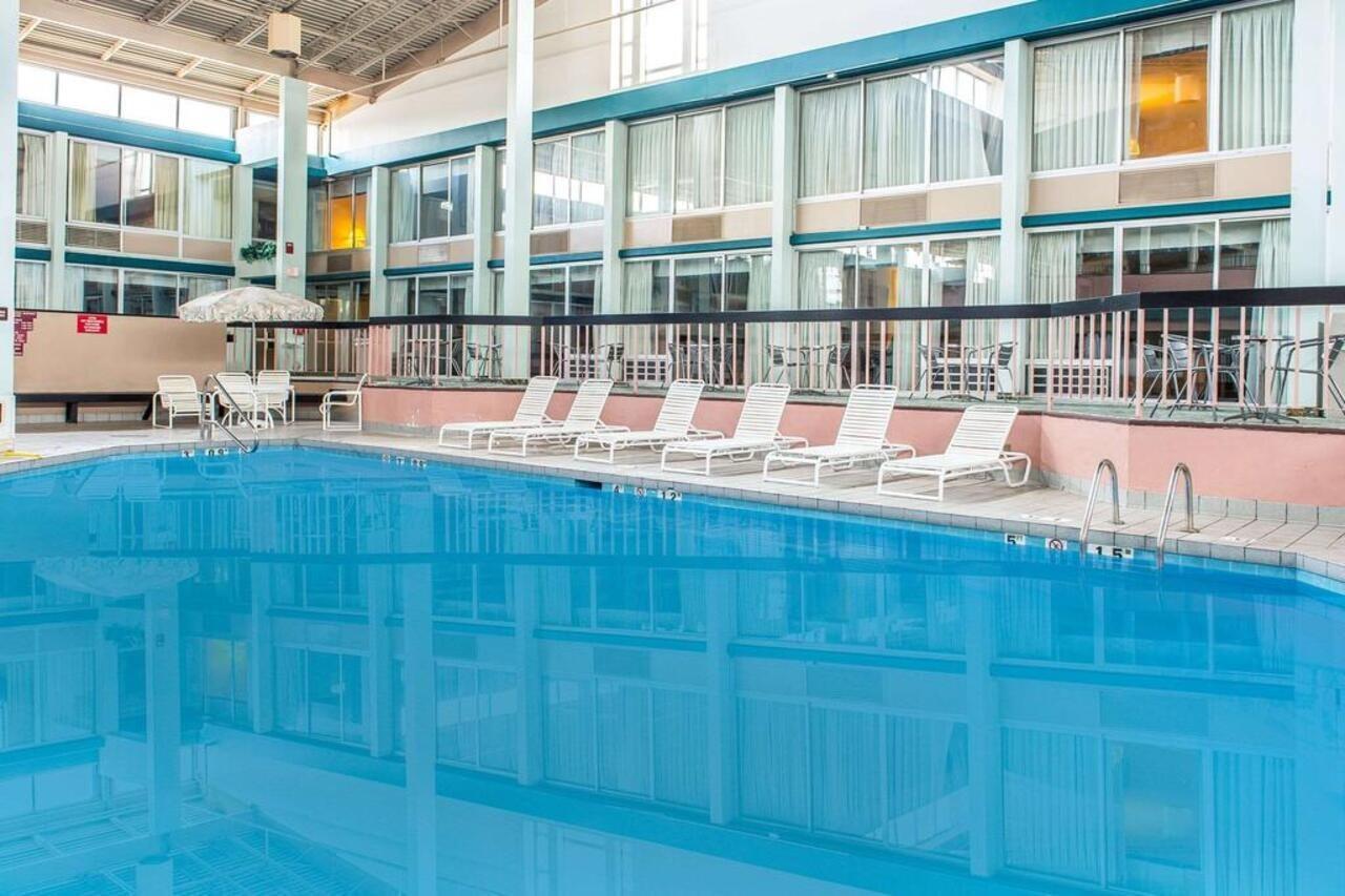 Quality Inn And Conference Center Springfield Exteriör bild